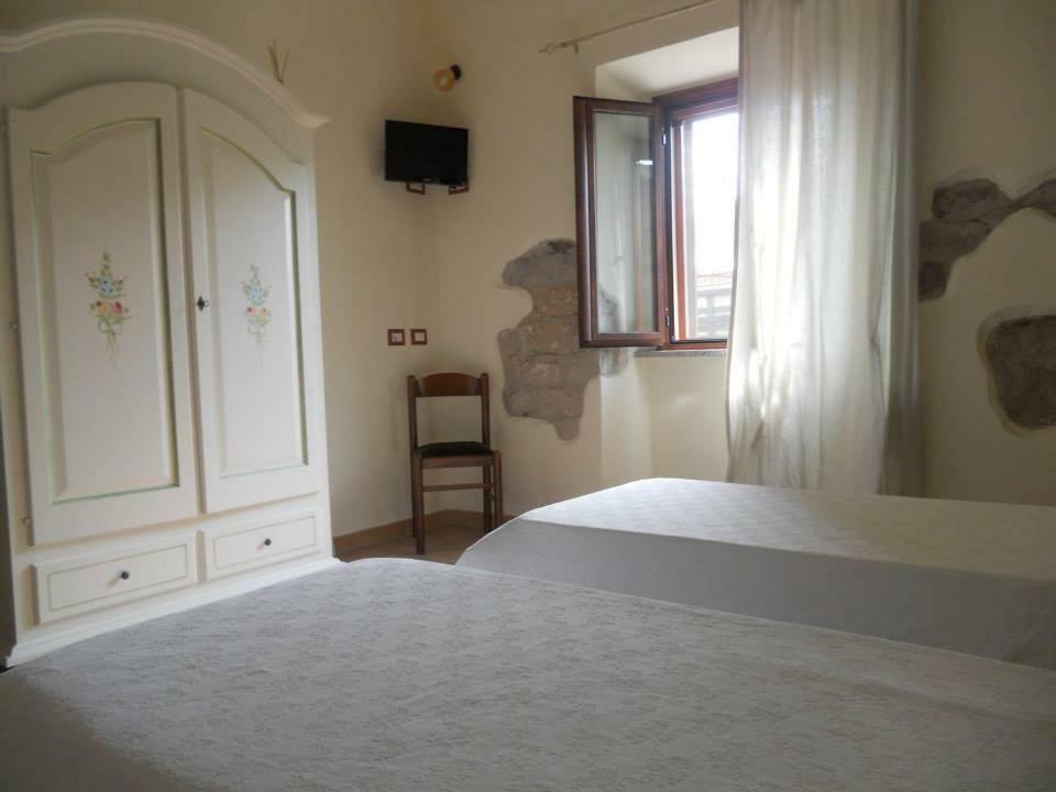 B&B Domu Delunas Giba Kültér fotó